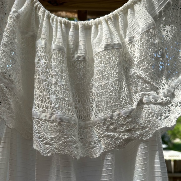Free People NWT Ibiza Off Shoulder Crochet Lace White Top size Large Date Night - Picture 8 of 16